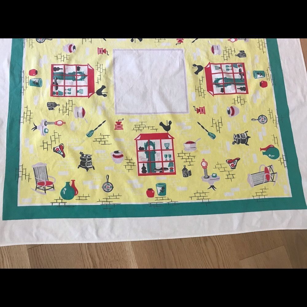 Mid Century Amish country kitchen tablecloth - Picture 2 of 5